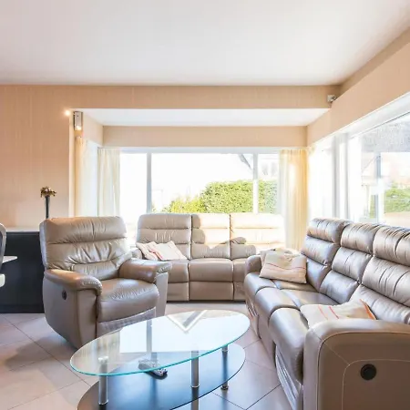Malu Located In The Heart Of Villa