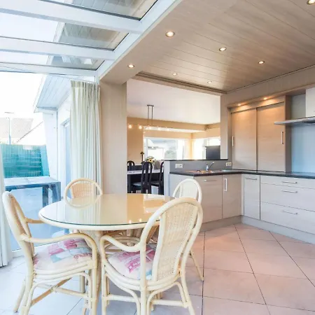 Villa Malu Located In The Heart Of